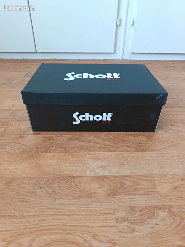 Basket Schott de couleur noir (image 1)