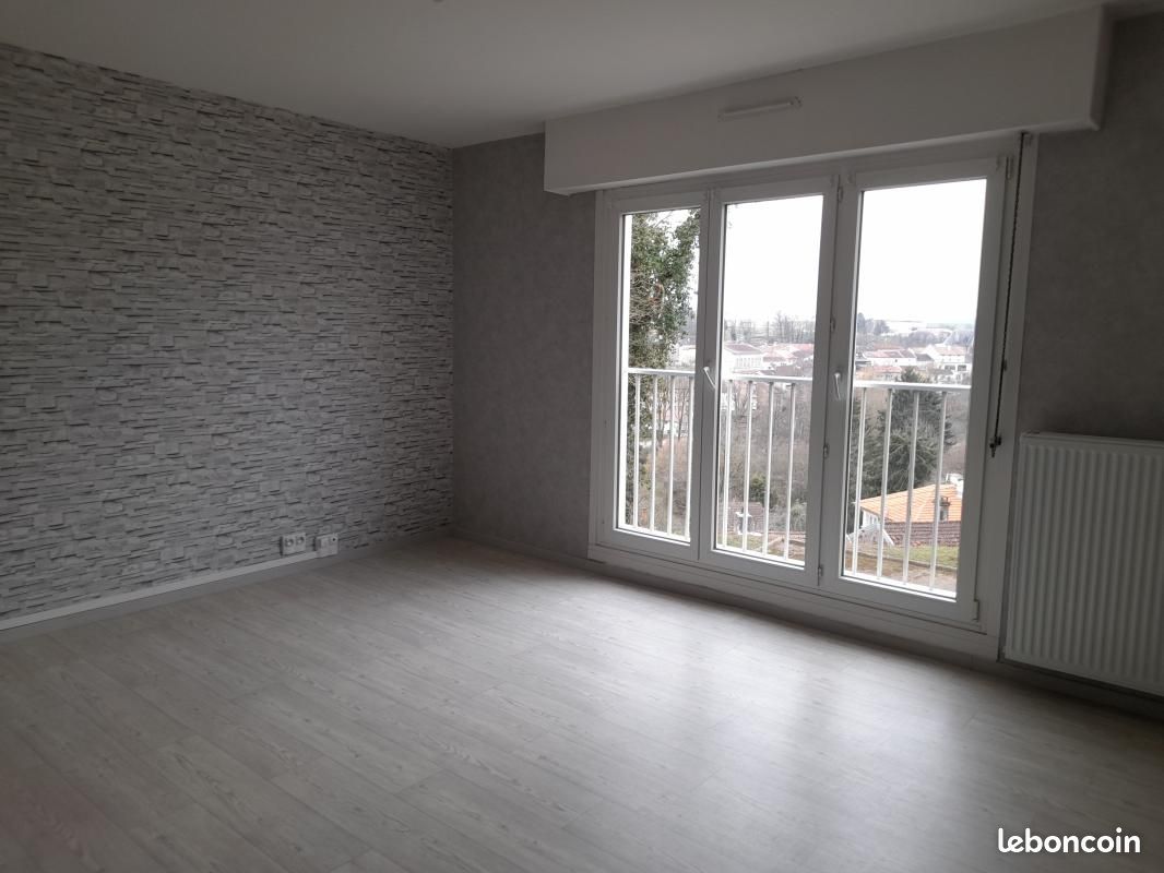 Appartement 3 pièces 69 m² · à Darney · 69 m² · 467 €/mois