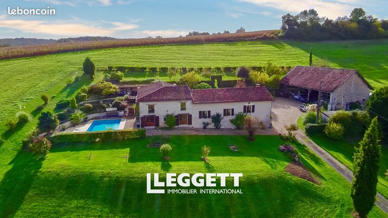 Maison 7 pièces 220 m²