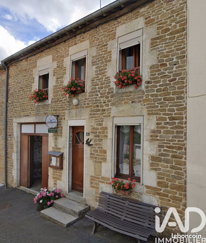 Maison 5 pièces 156 m² · à Girondelle · 156 m² · 80 000 €