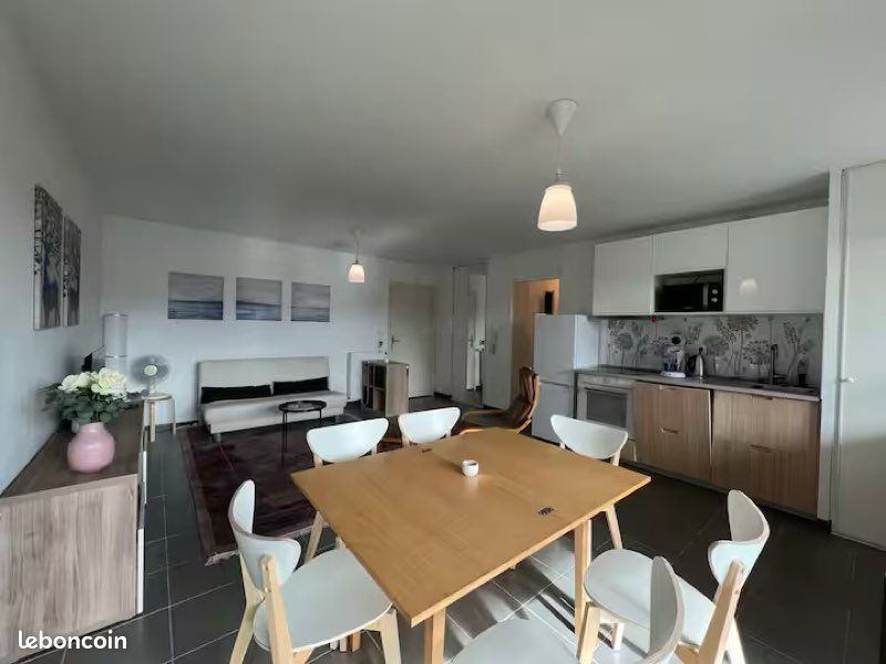 Appartement 3 pièces 65 m² · à Paris · 65 m² · 1 390 €/mois