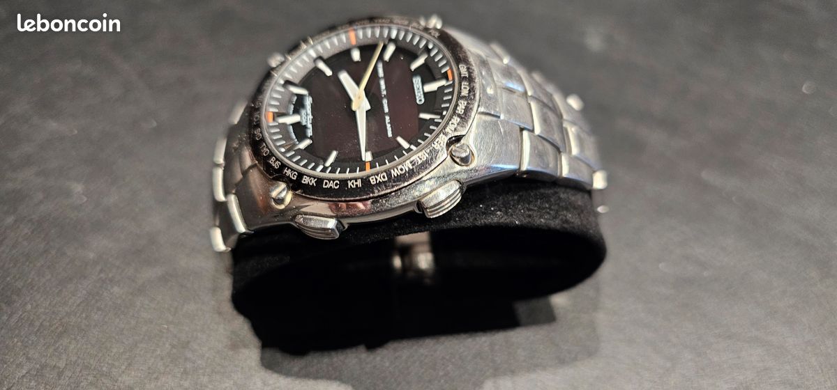 Seiko Sportura Minuteur Chronographe World Timer SNJ005P1 (image 1)
