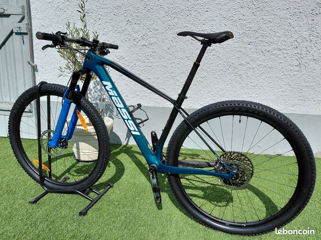 VTT MASSI TEAM PRO Taille M Vélos