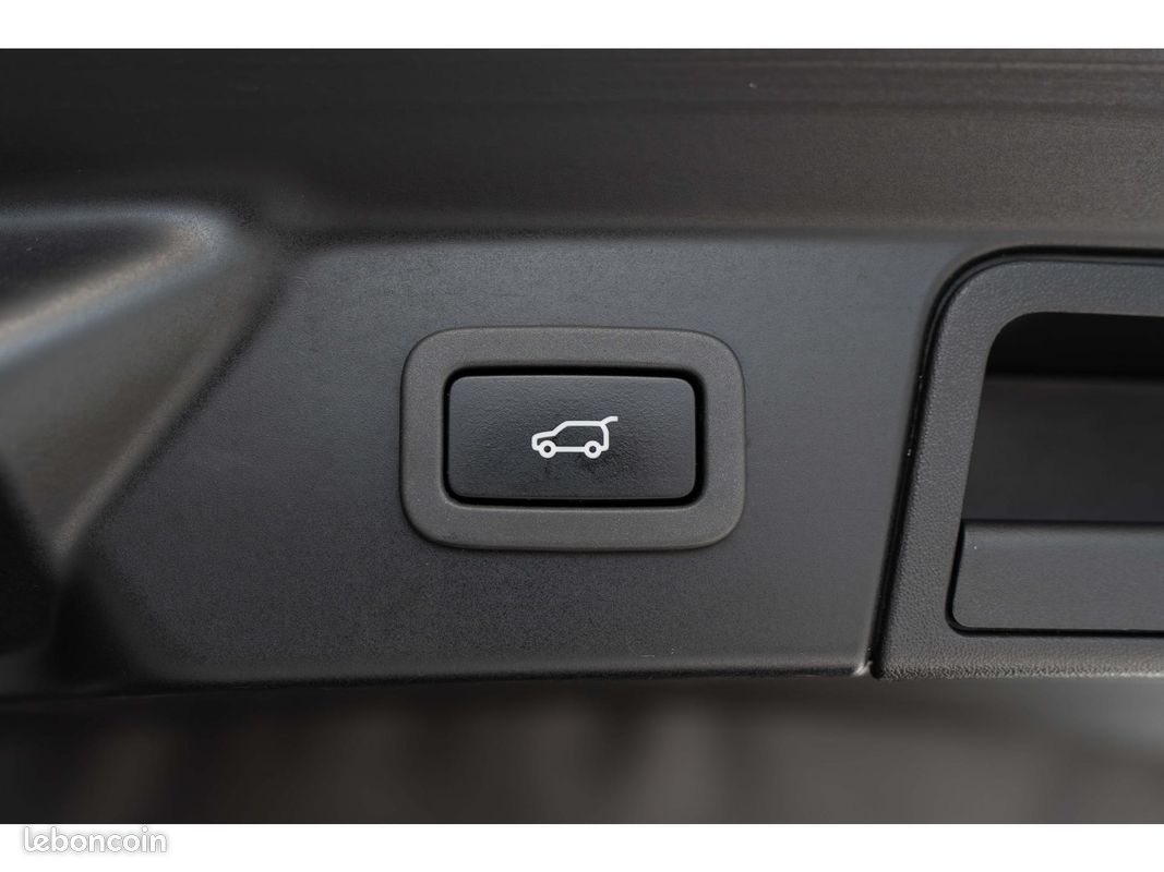 LAND ROVER RANGE ROVER VELAR 3.0 V6 D300 - BVA R-Dynamic HSE (image 15)