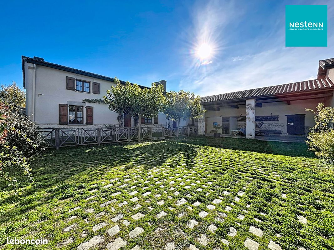 Maison 7 pièces 222 m² · à Montbrison · 222 m² · 449 000 €