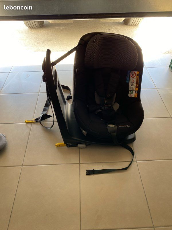 Siège auto de marque Babyconfort Axissfix isofix (image 1)