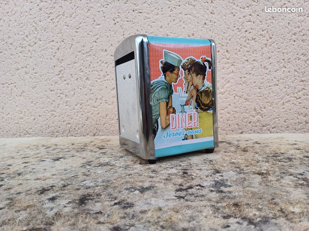 Distributeur de serviettes (image 1)