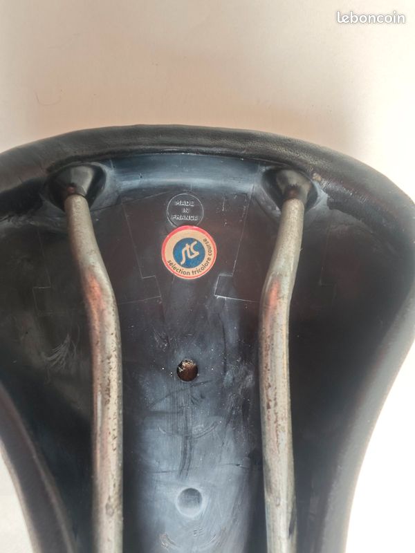 Selle Idéale 2002 – Peau Mousse Pour Vélo Peugeot PX10, D’occasion