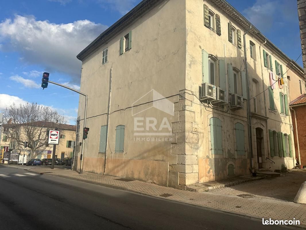 Appartement 8 pièces 145 m² · à Saint-Maximin-la-Sainte-Baume · 145 m² · 350 000 €