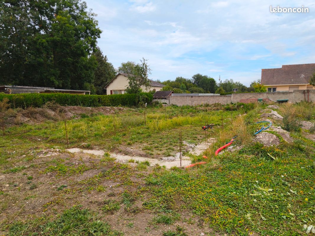 Terrain 740 m² · à Moult-Chicheboville · 740 m² · 97 000 €