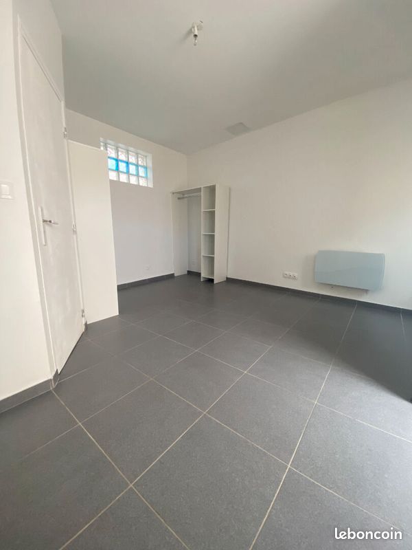 Appartement 1 pièce 21 m² · à Saint-Quentin · 21 m² · 320 €