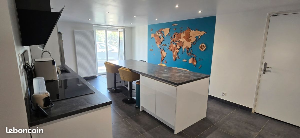 Maison 5 pièces 195 m² · à Marboz · 195 m² · 1 400 €/mois