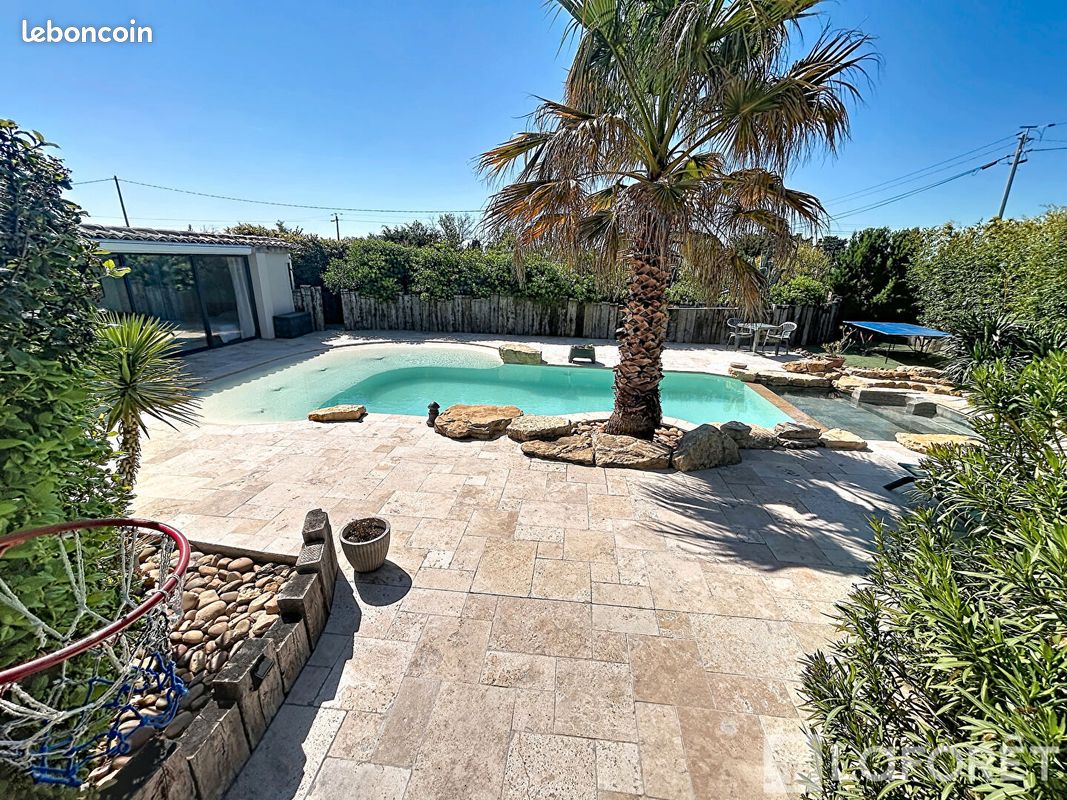 Maison 7 pièces 187 m² · à Uchaux · 187 m² · 553 000 €