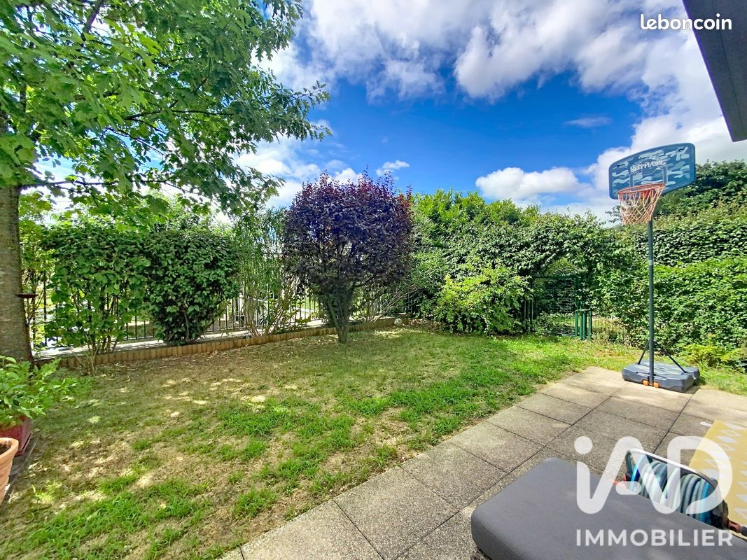 Appartement 4 pièces 79 m² · à Saint-Genis-Laval · 79 m² · 450 000 €