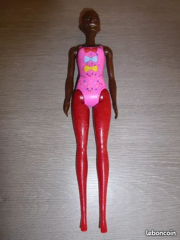 Barbie collection Mattel Doll année 2020 prix baissé voir annonce (image 2)