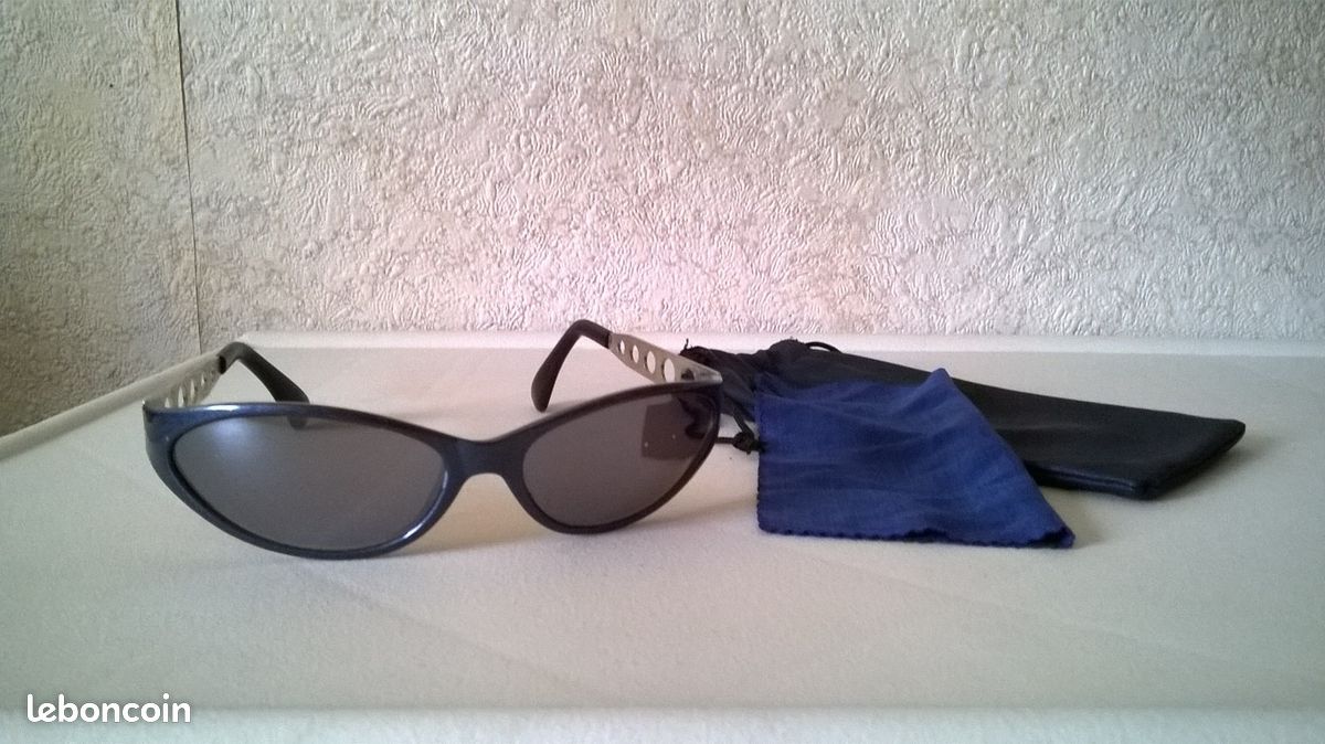 Lunettes de soleil enfant (image 1)