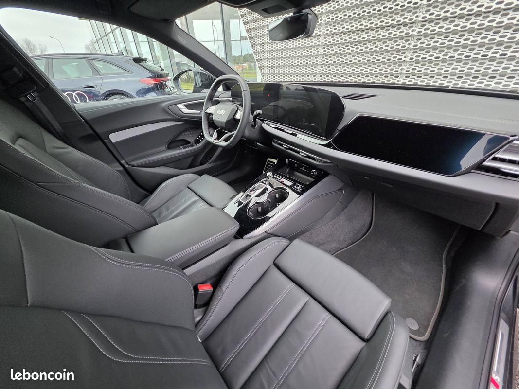 AUDI A5 Avant TDI Hybride 204 ch S tronic 7 S line (image 16)