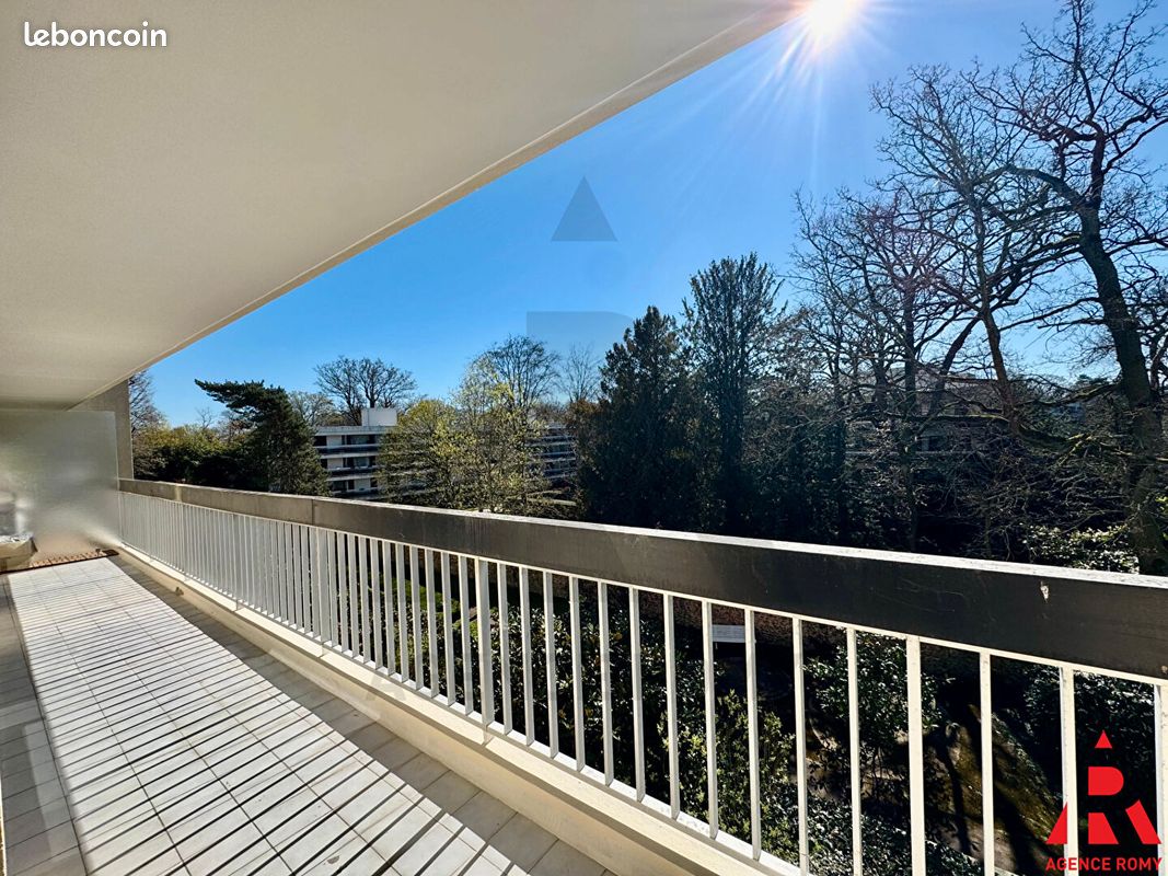 Appartement 5 pièces 109 m² · à Versailles · 109 m² · 550 000 €