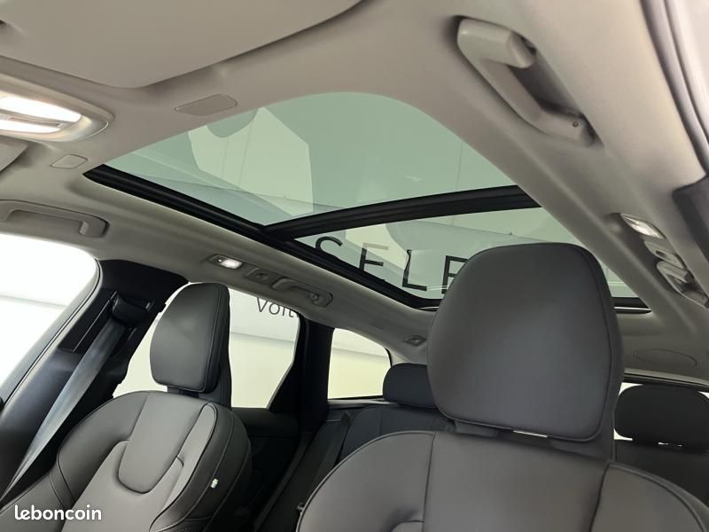 Volvo XC60 T6 Hybride Rechargeable 253 + 145ch Ultra Style Dark Geartronic 8 AWD (image 28)