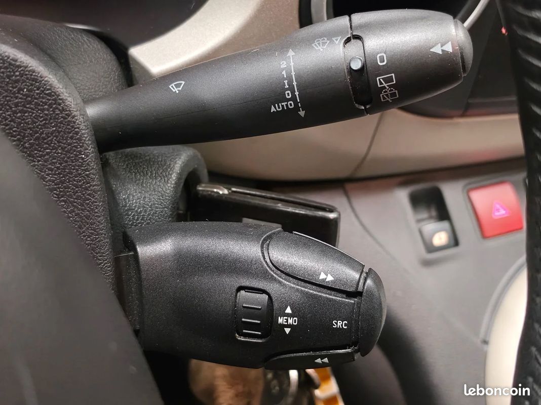 Citroën BERLINGO 1.6 VTI 120ch Exclusive - E85 (image 19)