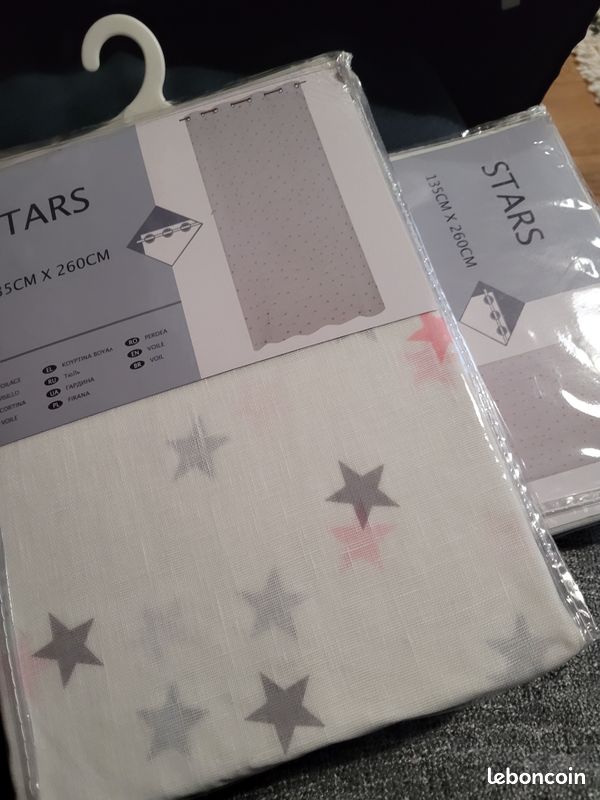 Voilages blancs avec étoiles (image 1)