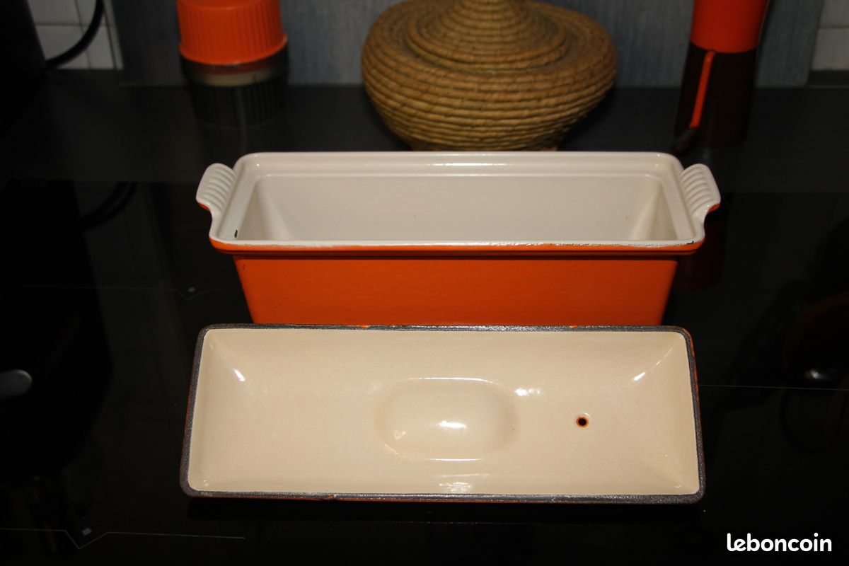 PLAT TERRINE OU CAKE LE CREUSET 28 EN FONTE ÉMAILLÉE ORANGE