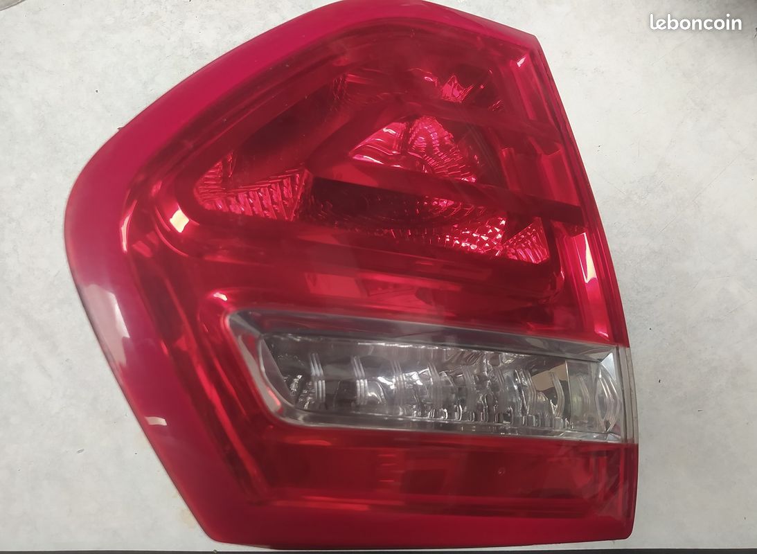 Feu arrière intérieur gauche (coté passager hayon) Citroën C4 PICASSO (2007-2013) (image 1)