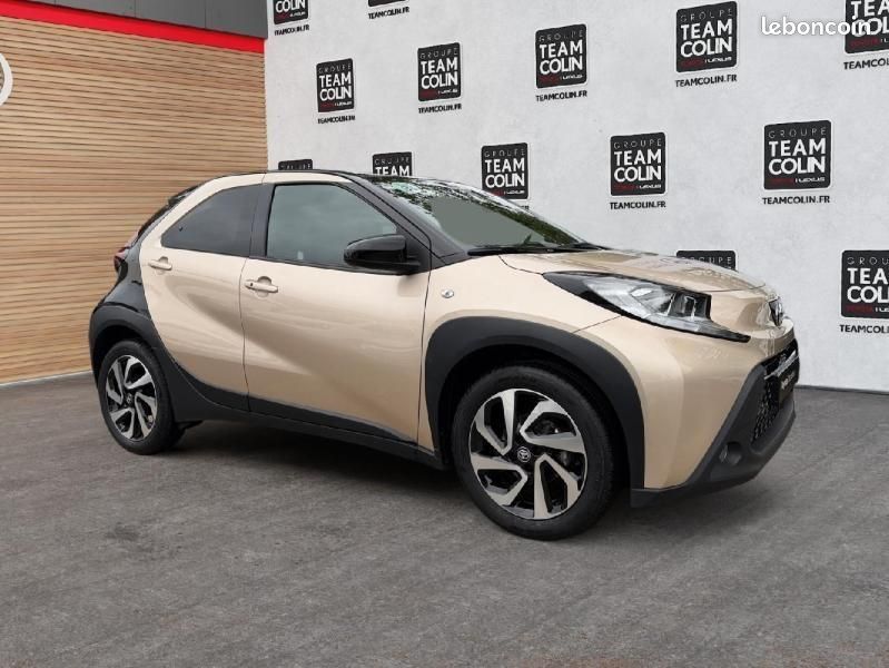 Toyota Aygo X 1.0 VVT-i 72ch Design S-CVT MY23 (image 8)
