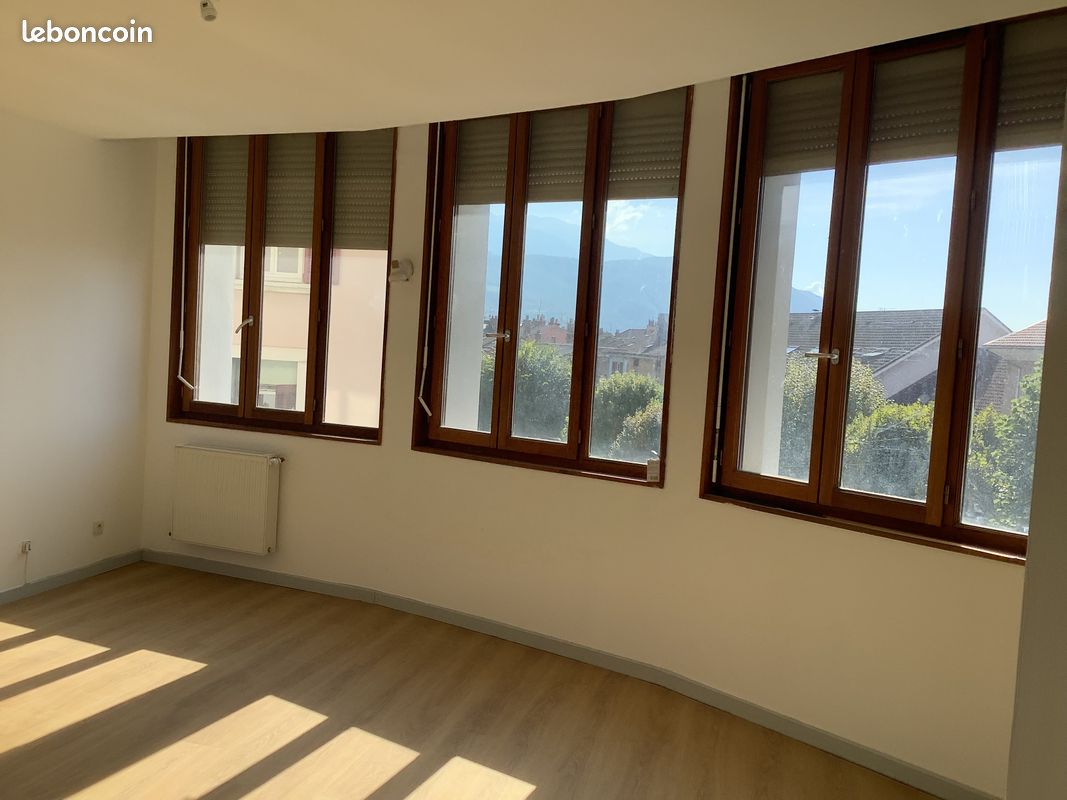 Appartement 4 pièces 87 m² · à Voiron · 87 m² · 850 €/mois