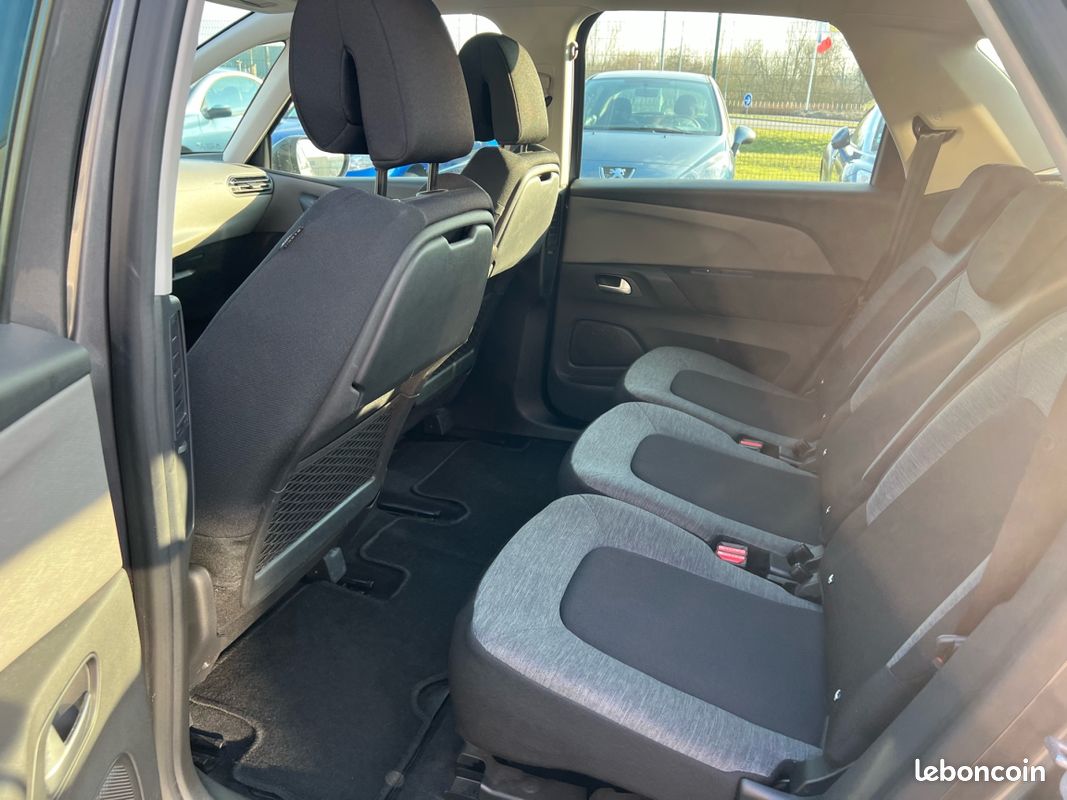 CITROEN C4 Spacetourer 130CH EAT8 (image 9)