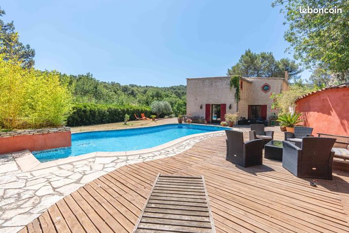 Maison 5 pièces 212 m²
