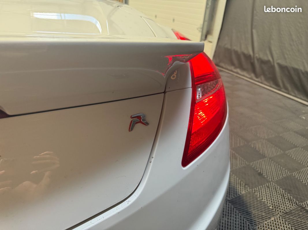 PEUGEOT RCZ R 1.6 THP 270CH / GARANTIE 12 MOIS EDITION LIMITÉe (image 30)