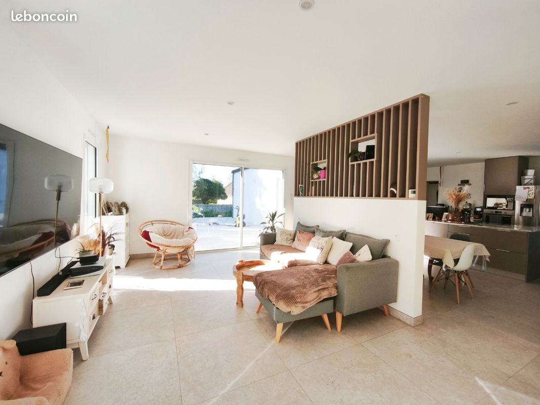 Maison 5 pièces 130 m² · à François · 130 m² · 348 000 €
