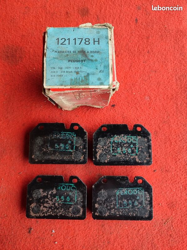 Lot De Pièces Peugeot Citroën - Plaquettes De Freins Pour 304, 204, 504, Collection Ou Utilisation