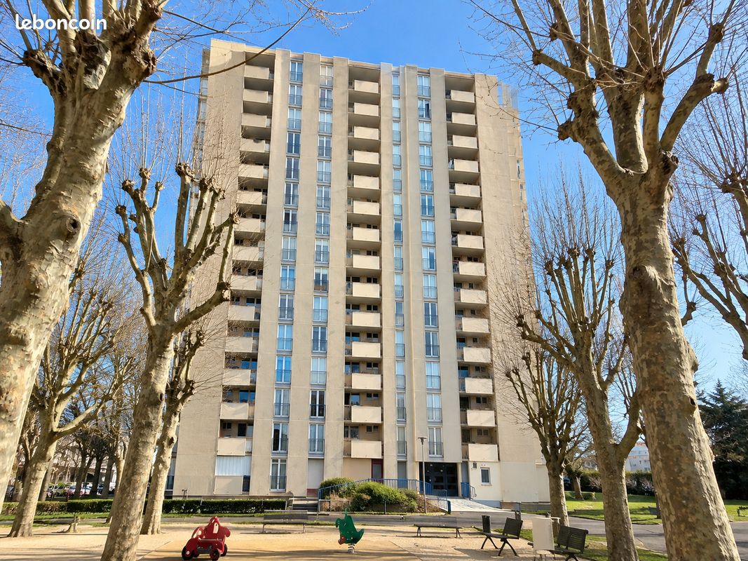 Appartement 1 pièce 17 m² · à Le Mée-sur-Seine · 16,5 m² · 26 000 €