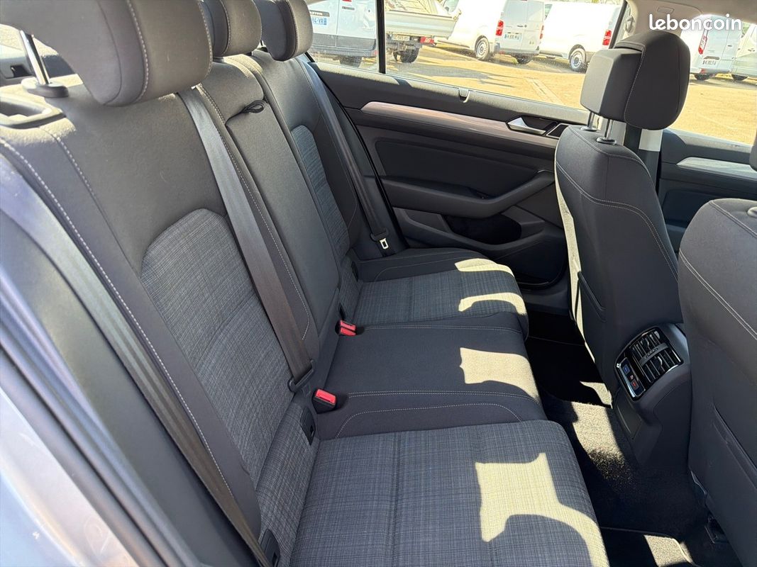 VOLKSWAGEN Passat 2.0 TDI EVO SCR 150 DSG7 Business (image 27)