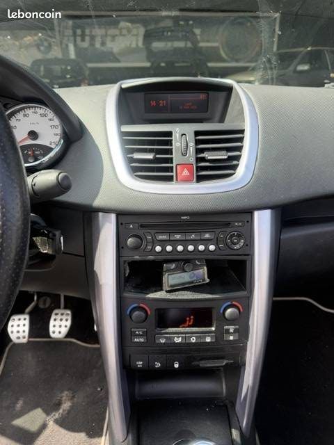 PEUGEOT 207 CC ROLLAND GARROS - 89 021Kms - 120CH - Premier Main - SUIVIT PEUGEOT (image 16)