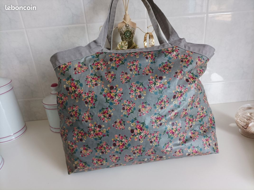 Maman Coud Sac A Main Pratique Pour Maman Sac A Main Maman - Main Image