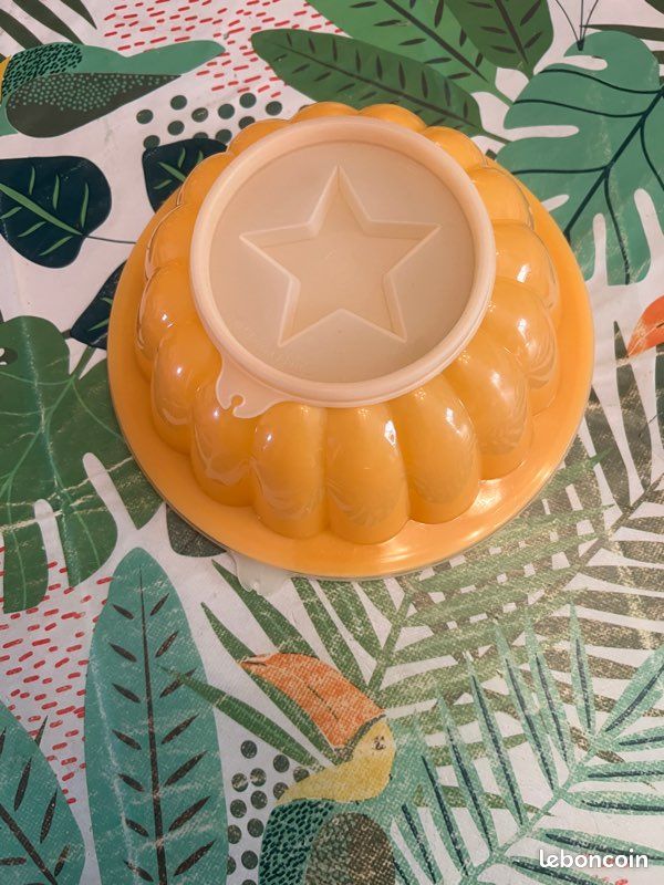 Moule à charlotte Tupperware vintage 1,25 litre - Arts de la table