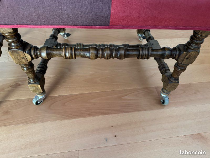 Lot de 2 fauteuils anciens en bois sur roulettes – Bon état (image 3)