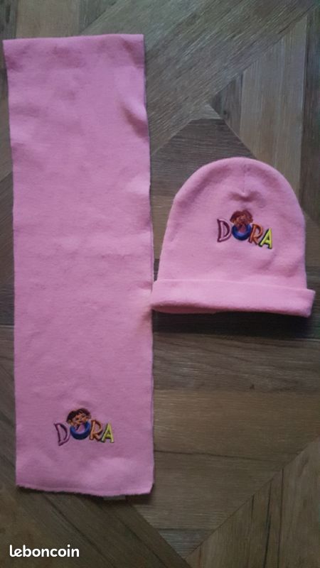 Bonnet et une écharpe Dora l exploratrice (image 1)