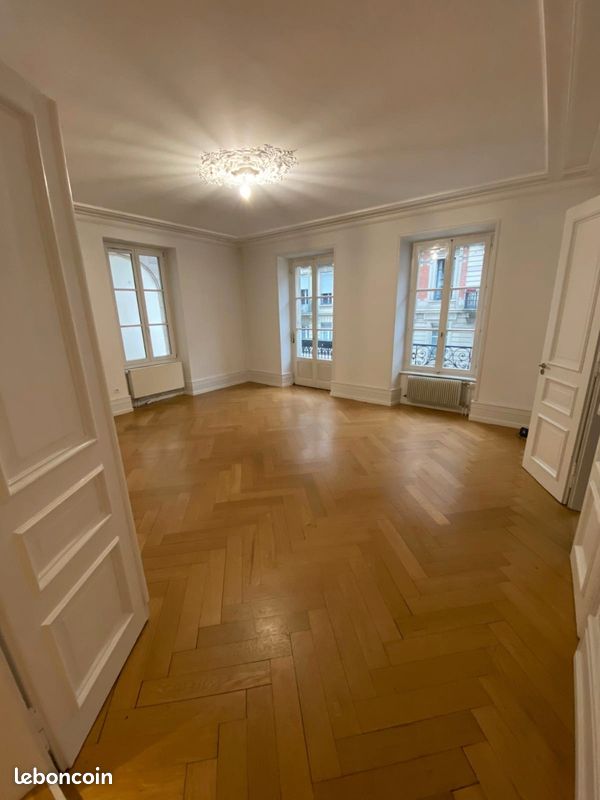 Appartement 4 pièces 127 m² · à Strasbourg · 127 m² · 1 750 €