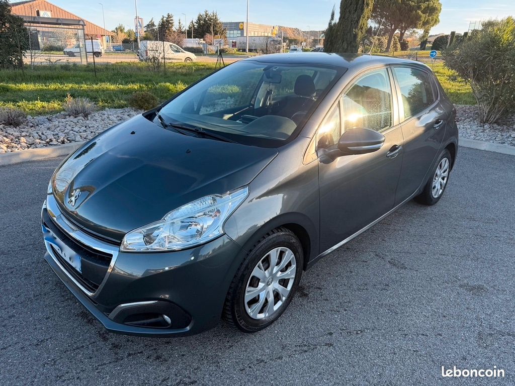 Peugeot 208 hdi 100cv ctte deriv vp 2places pack clim 1ere main 4900euros (image 1)