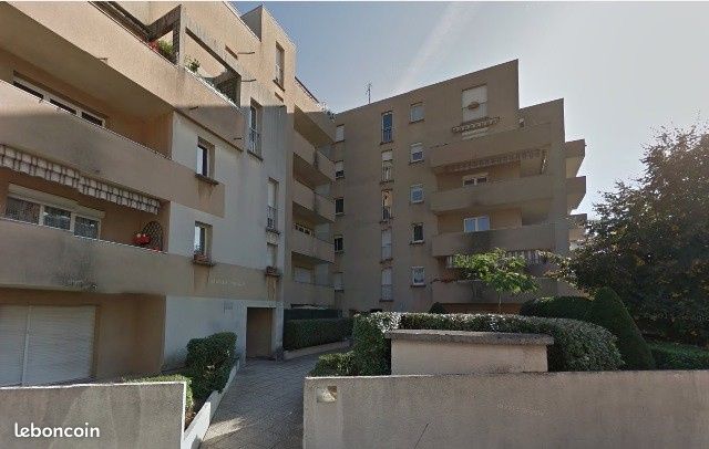 Studio 1 pièce 25 m²