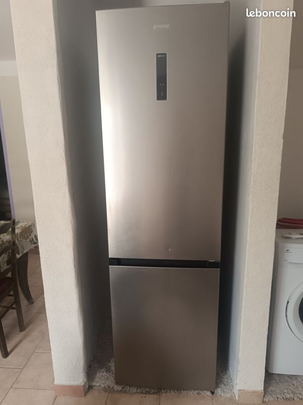 Réfrigérateur congélateur Gorenje No Frost inox – très bon état (image 1)
