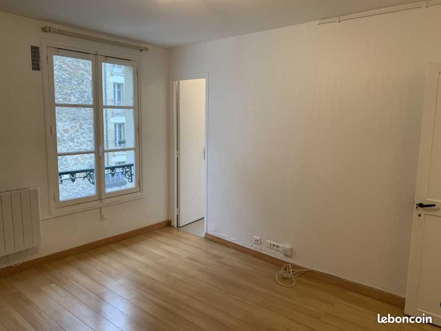 Appartement 2 pièces 43 m² · à Versailles · 43 m² · 818 €
