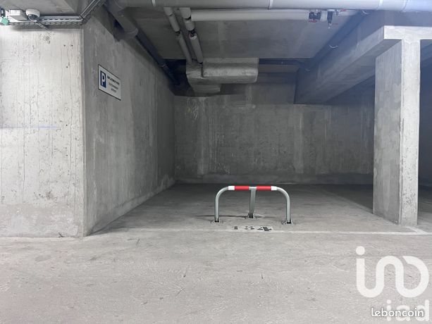 Parking/box 17 m² Éragny