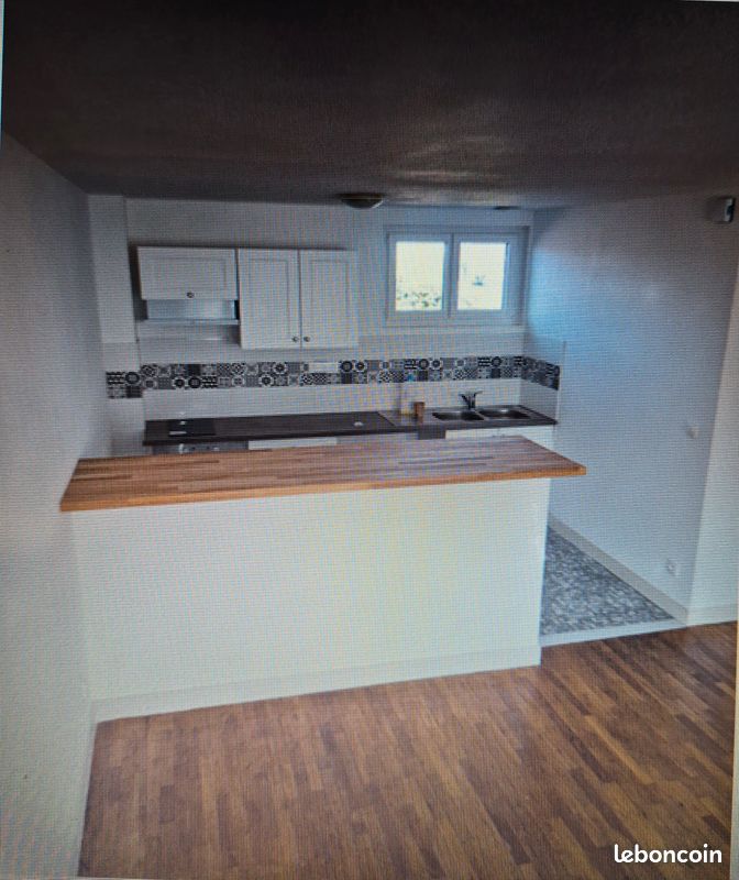 Appartement 1 pièce 23 m² · à Commentry · 23 m² · 310 €