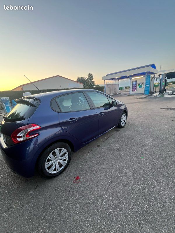 Peugeot 208 1,6L HDI (image 1)