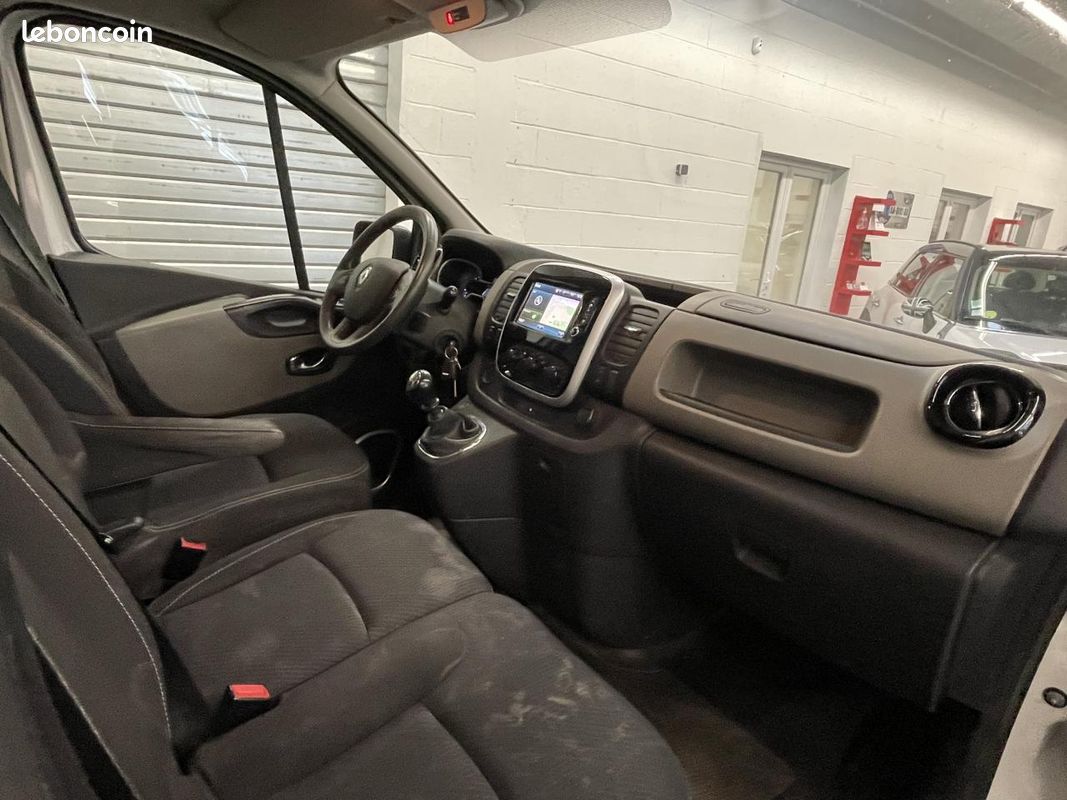 Renault master renault trafic vu fourgon 1.6 dci 120 1t2 l1h1 energy grand-confort (image 7)